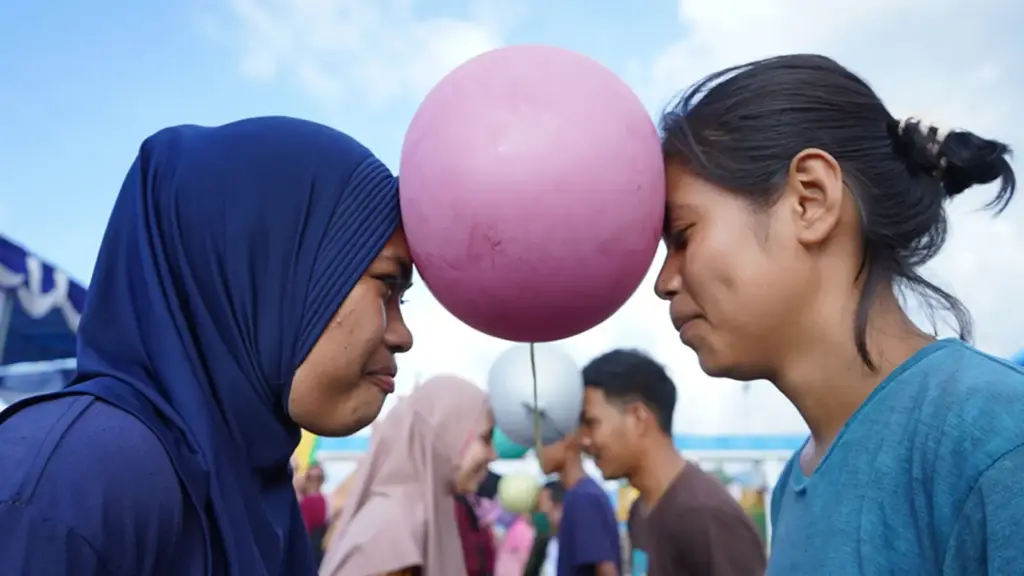 Lomba Joget Balon