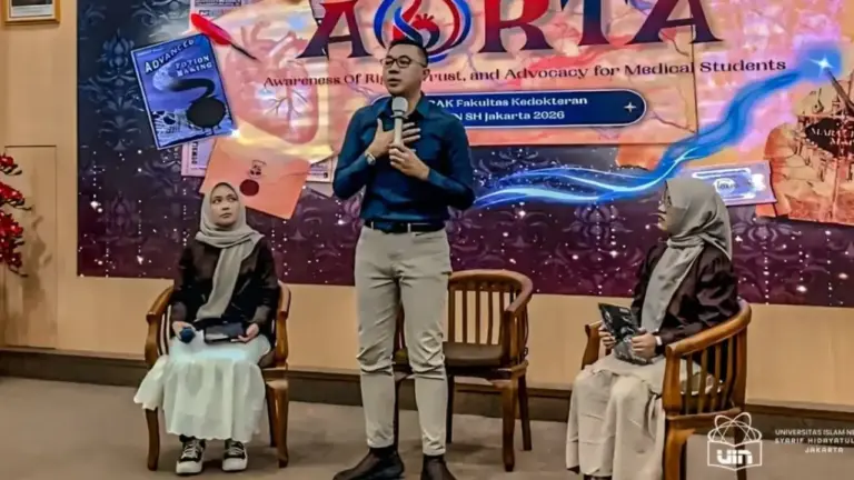 Dokter Gia Pratama Bagikan Tips Sehat Hingga Empati Bagi Maba FK UIN Jakarta 2026