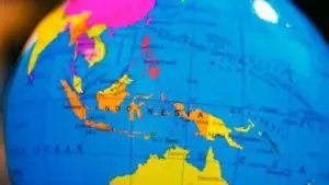 Bagaimana Kaitan Kondisi Geografis dengan Hasil Kebudayaan Masyarakat Indonesia
